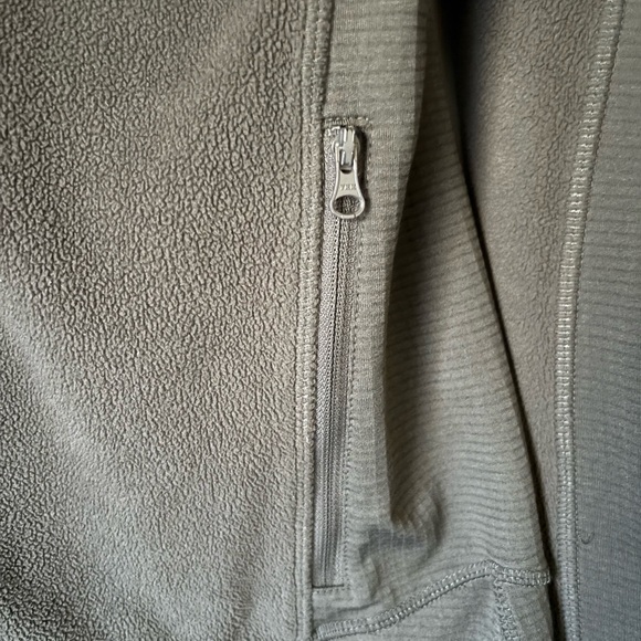 Figs Women’s Fleece Jacket size large - Picture 4 of 7